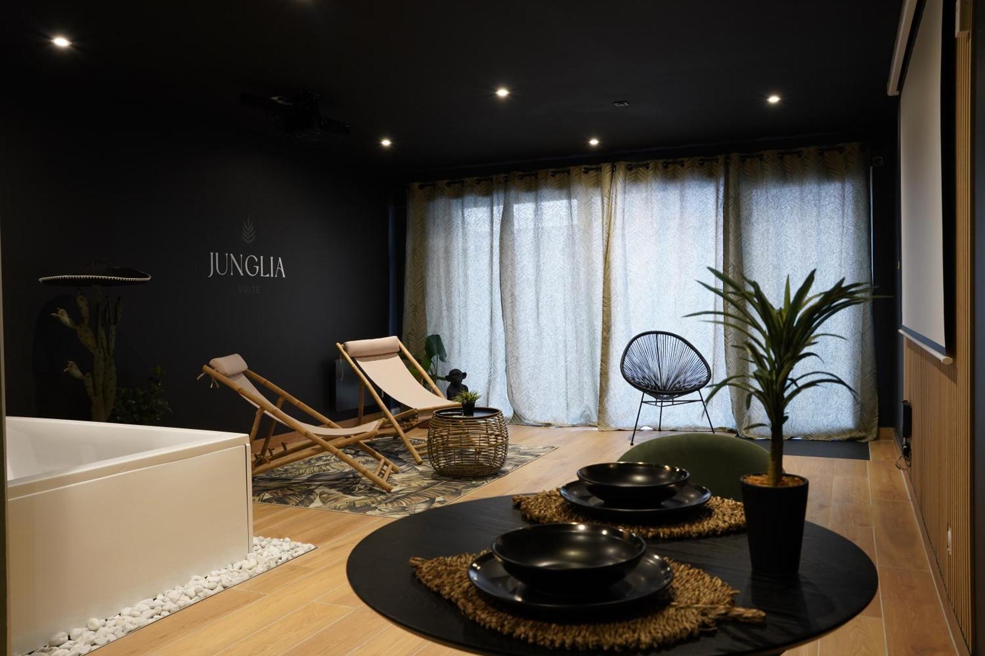 Junglia - & Cine Apartment *